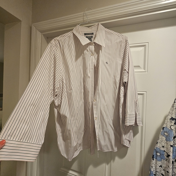 Ralph Lauren Ladies Button Up Shirt - Picture 2 of 7
